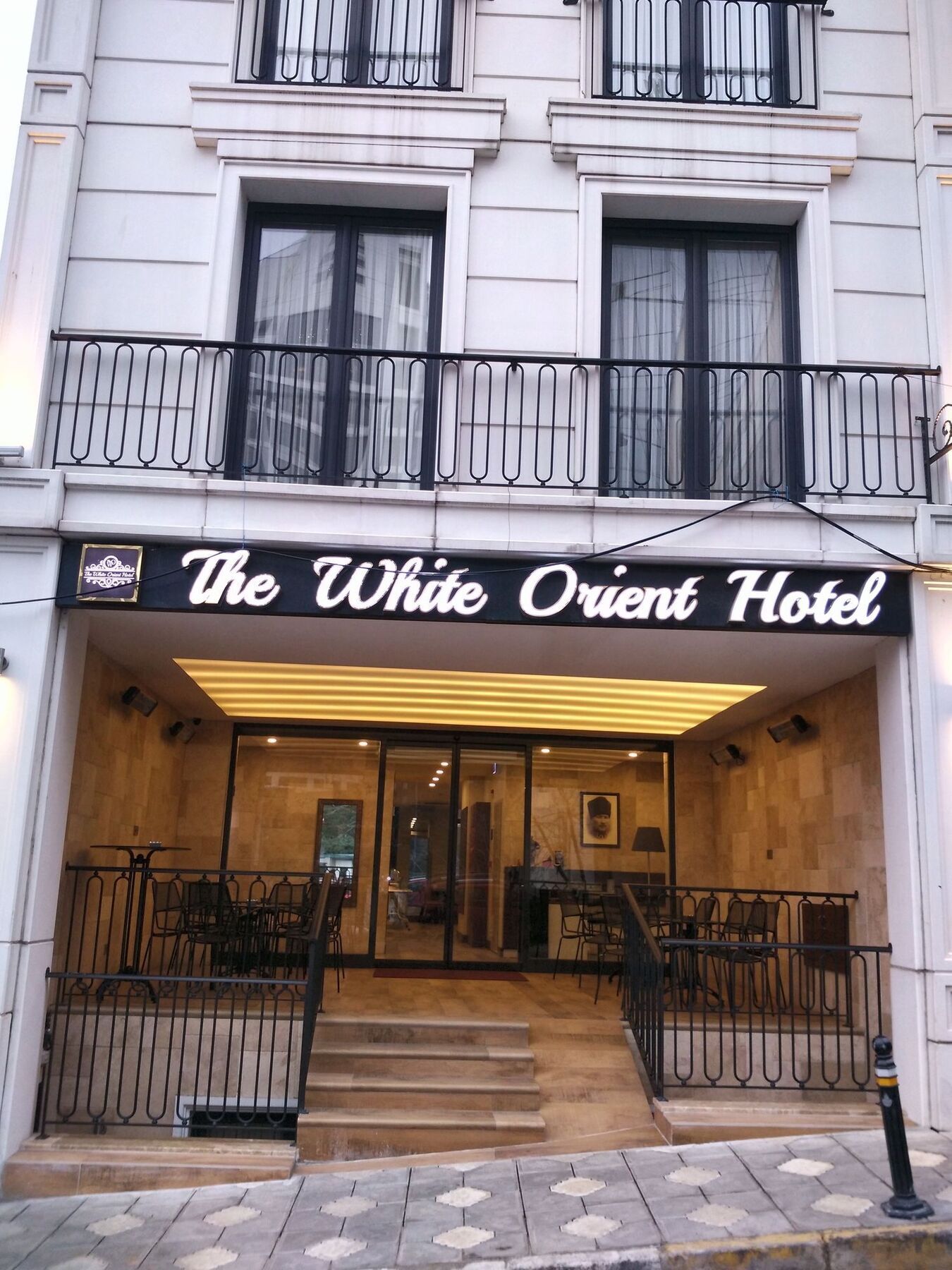 Hotel The White Orient